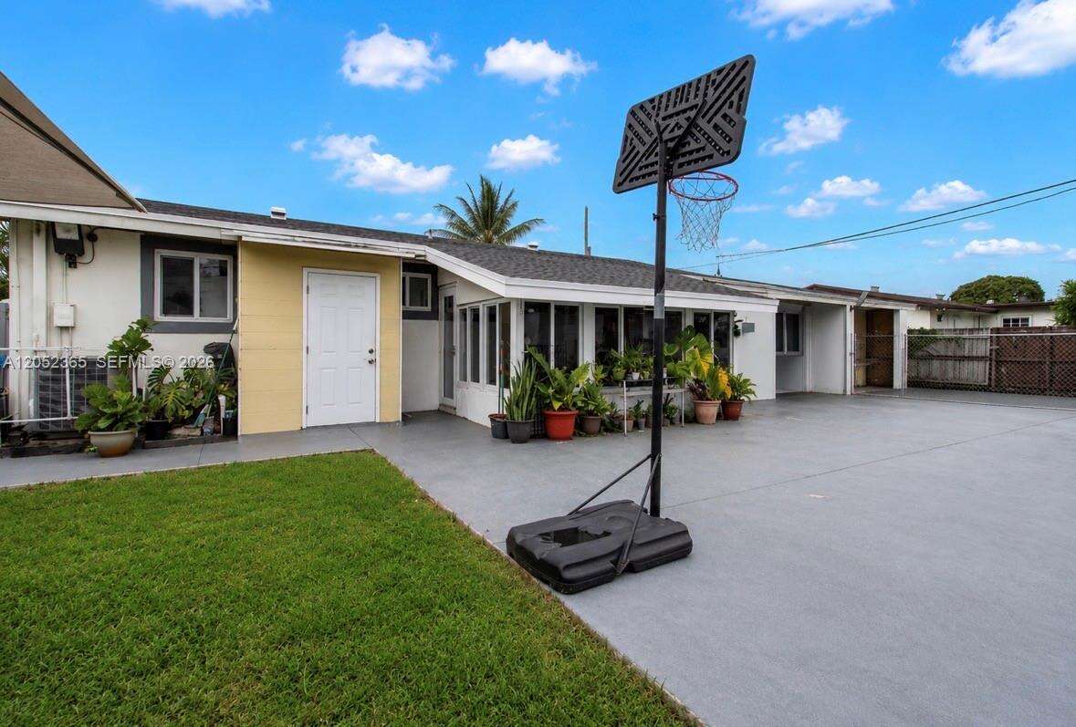Miami | 11241 177th St N/A | Picture 26