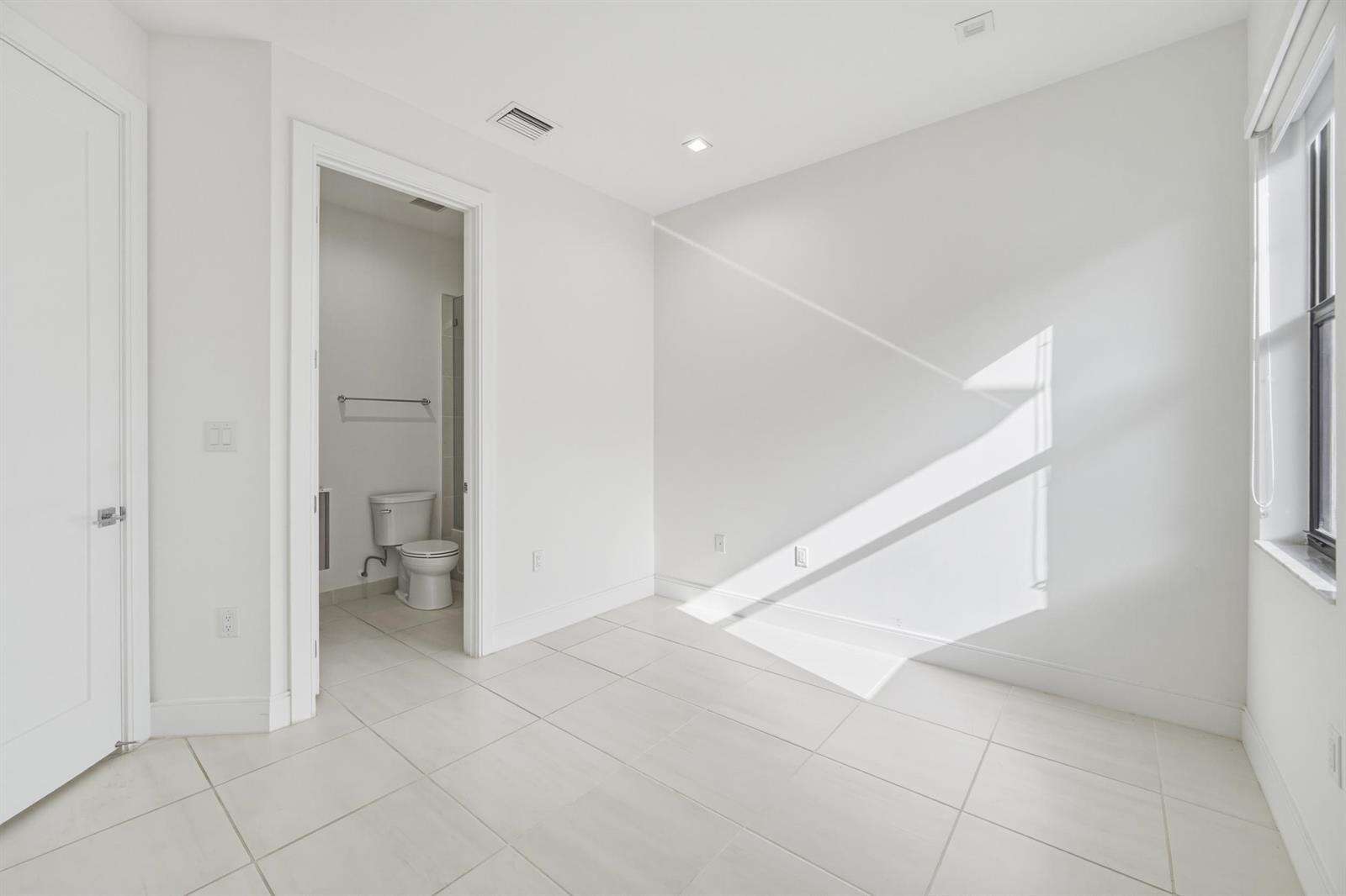 Doral | 8272 44th N/A | Picture 32