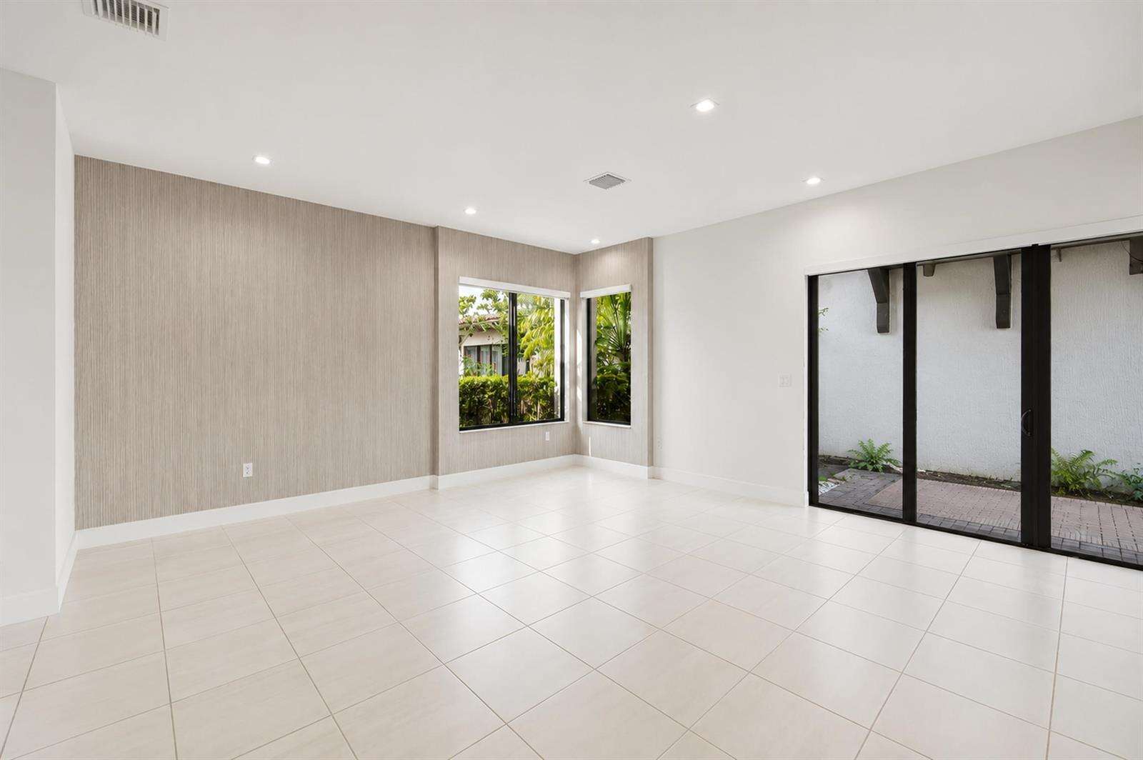 Doral | 8272 44th N/A | Picture 5