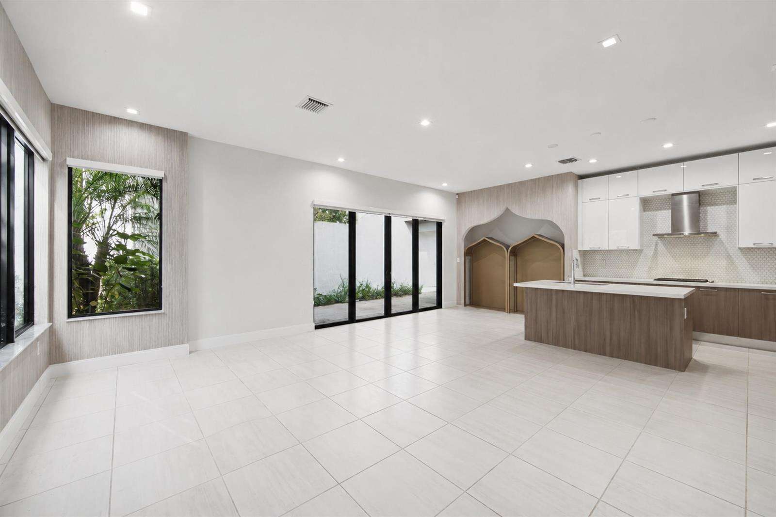 Doral | 8272 44th N/A | Picture 9