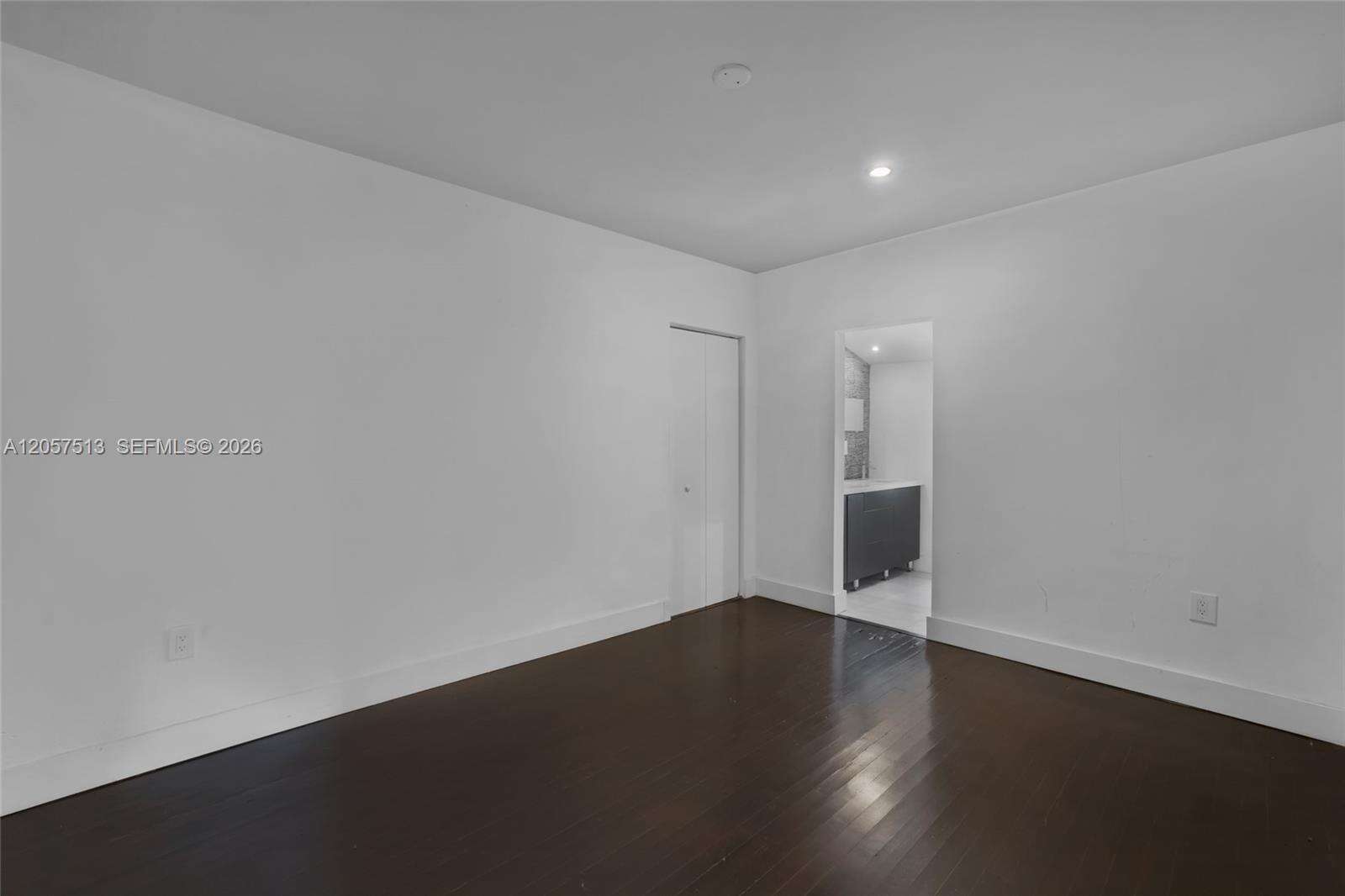 Miami | 7020 5th Ave N/A | Picture 22