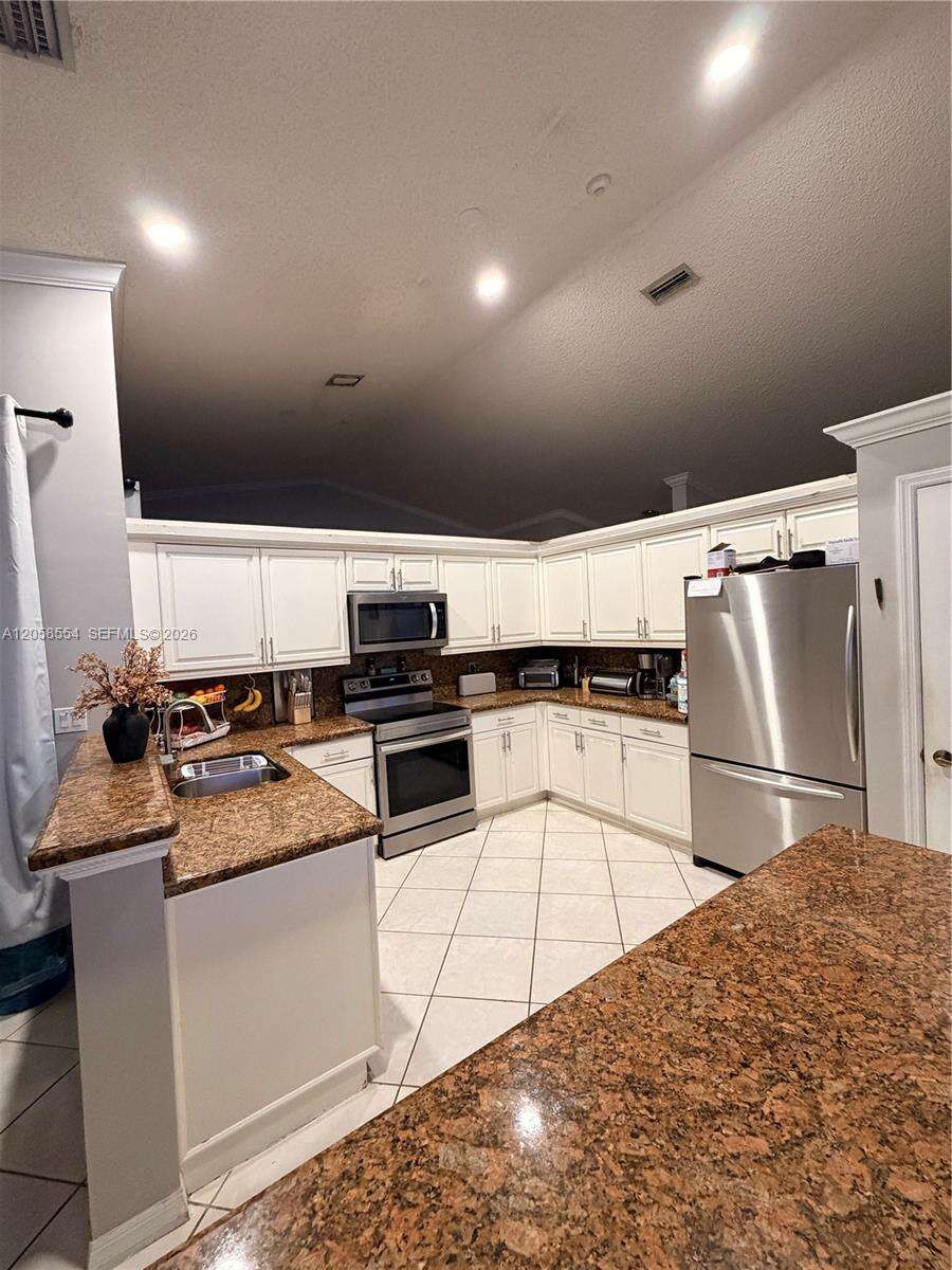 Pembroke Pines | 19450 7th St N/A | Picture 2
