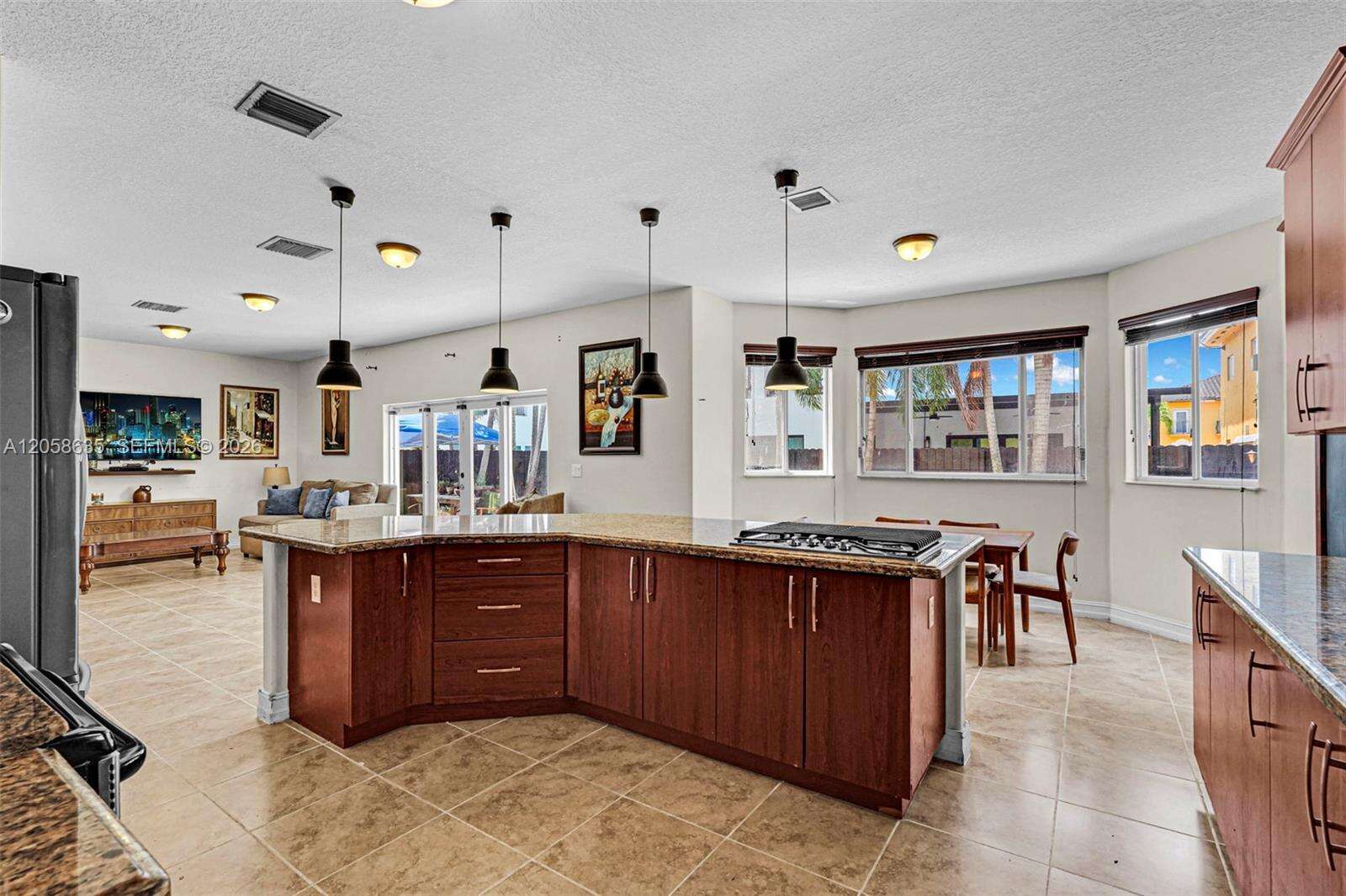 Miami | 15664 12th Ter N/A | Picture 48
