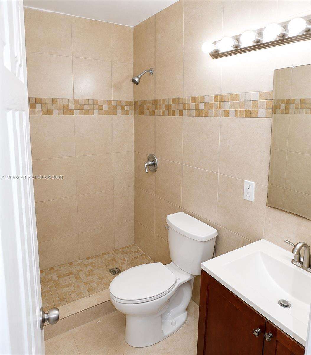 Miami | 10200 171st St N/A | Picture 16