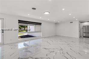 Fort Lauderdale | 2185 Imperial Point Dr N/A | Picture 13
