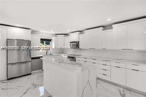 Fort Lauderdale | 2185 Imperial Point Dr N/A | Picture 17