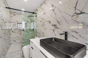 Fort Lauderdale | 2185 Imperial Point Dr N/A | Picture 5