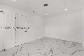 Fort Lauderdale | 2185 Imperial Point Dr N/A | Picture 9