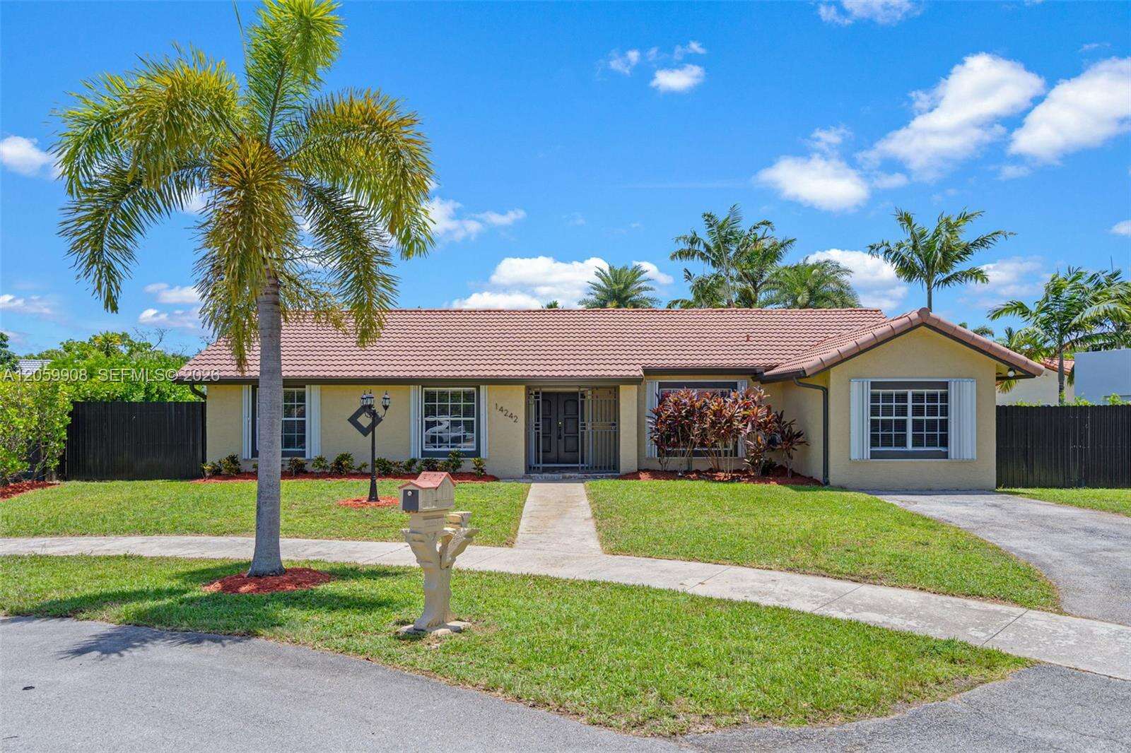 Miami | 14242 46th Ter N/A | Picture 1