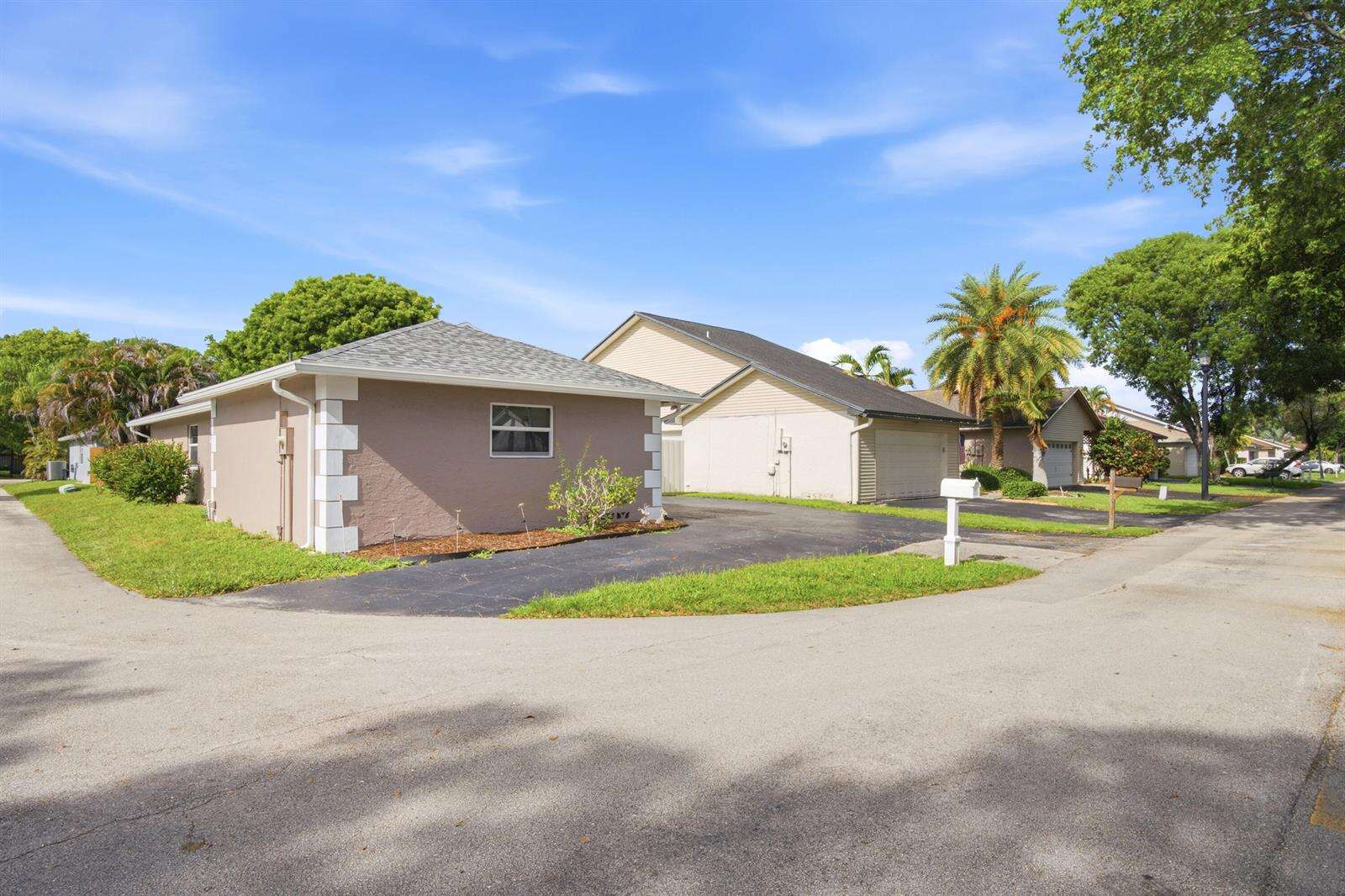 Davie | 8300 41st N/A | Picture 1