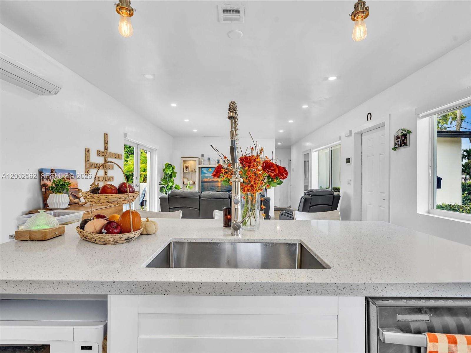 Miami | 2401 83rd Ave N/A | Picture 18