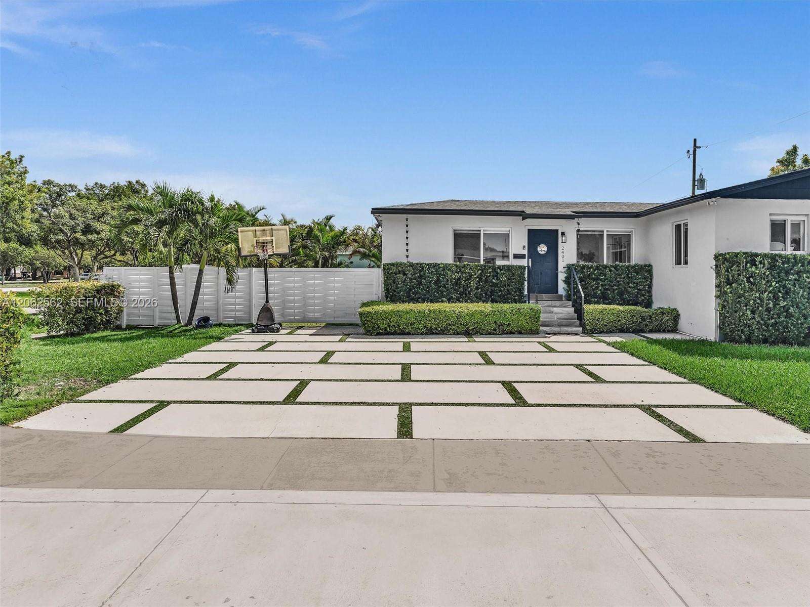 Miami | 2401 83rd Ave N/A | Picture 3