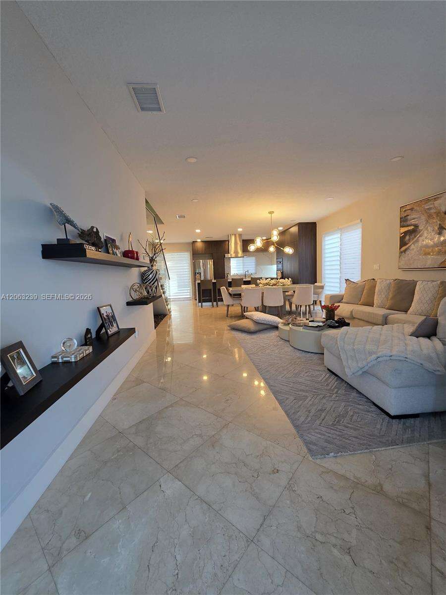 Doral | 10797 73rd Ter N/A | Picture 3