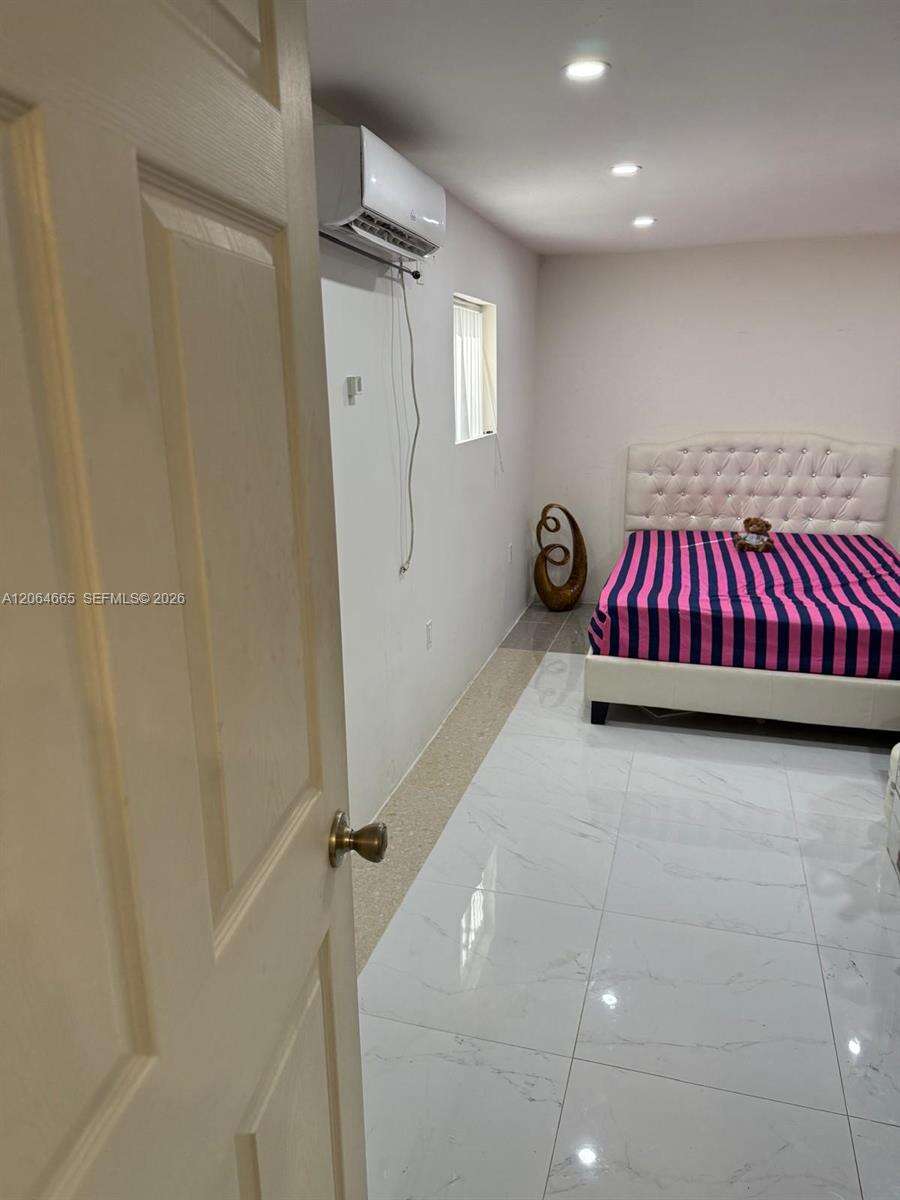 Miami | 2118 86th St N/A | Picture 3