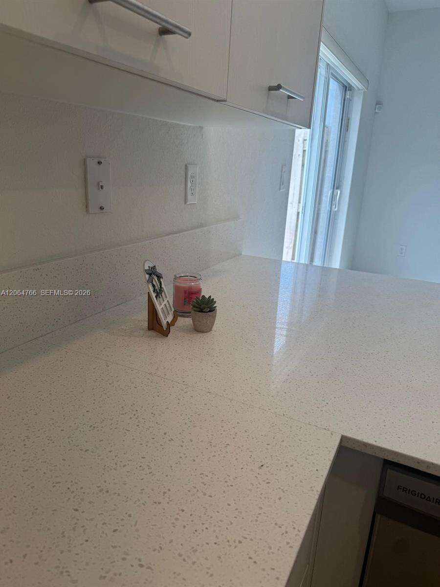 Miami |   N/A | Picture 24