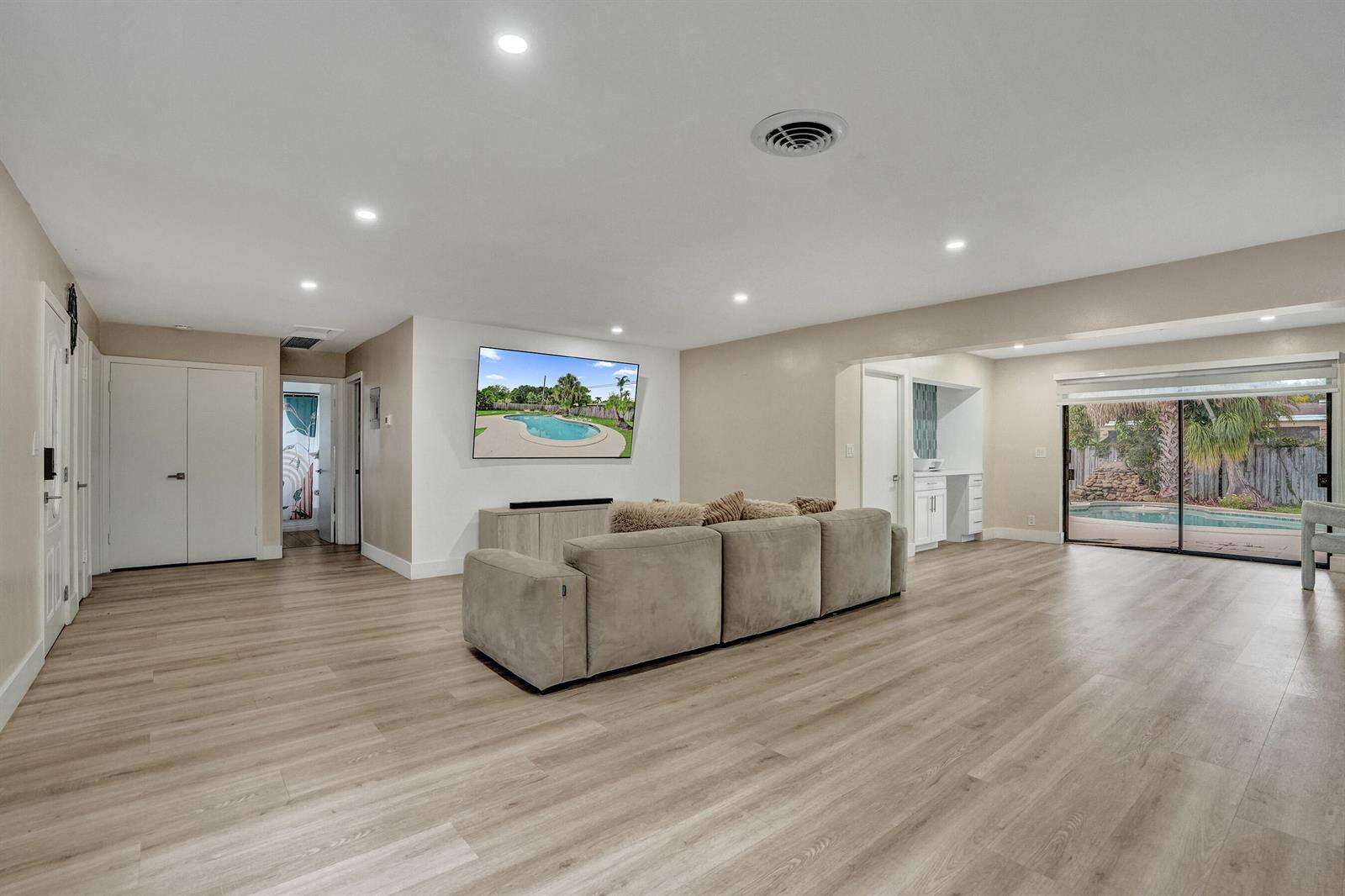 Plantation | 885 Azalea N/A | Picture 6