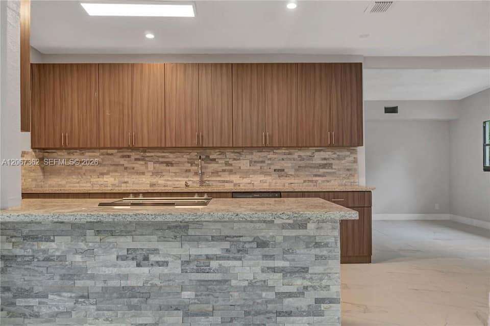 Fort Lauderdale | 486 Evanston Cir N/A | Picture 1