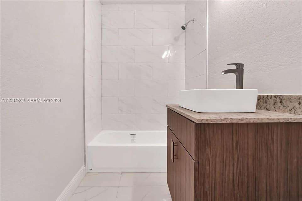 Fort Lauderdale | 486 Evanston Cir N/A | Picture 6