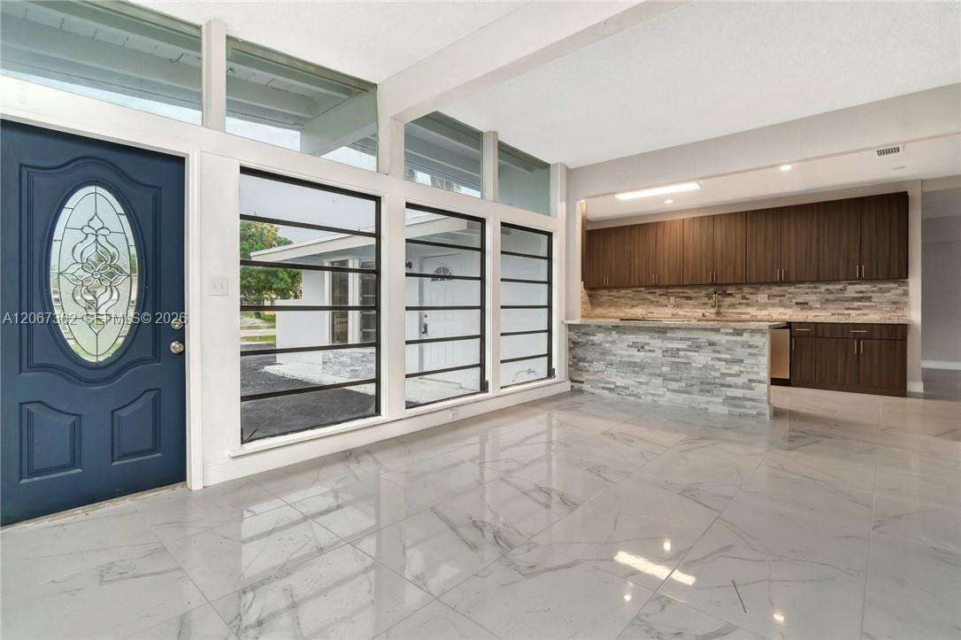 Fort Lauderdale | 486 Evanston Cir N/A | Picture 9