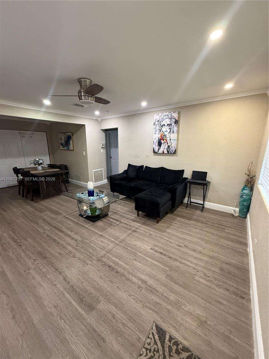 Hollywood | 2411 Wiley St N/A | Picture 7