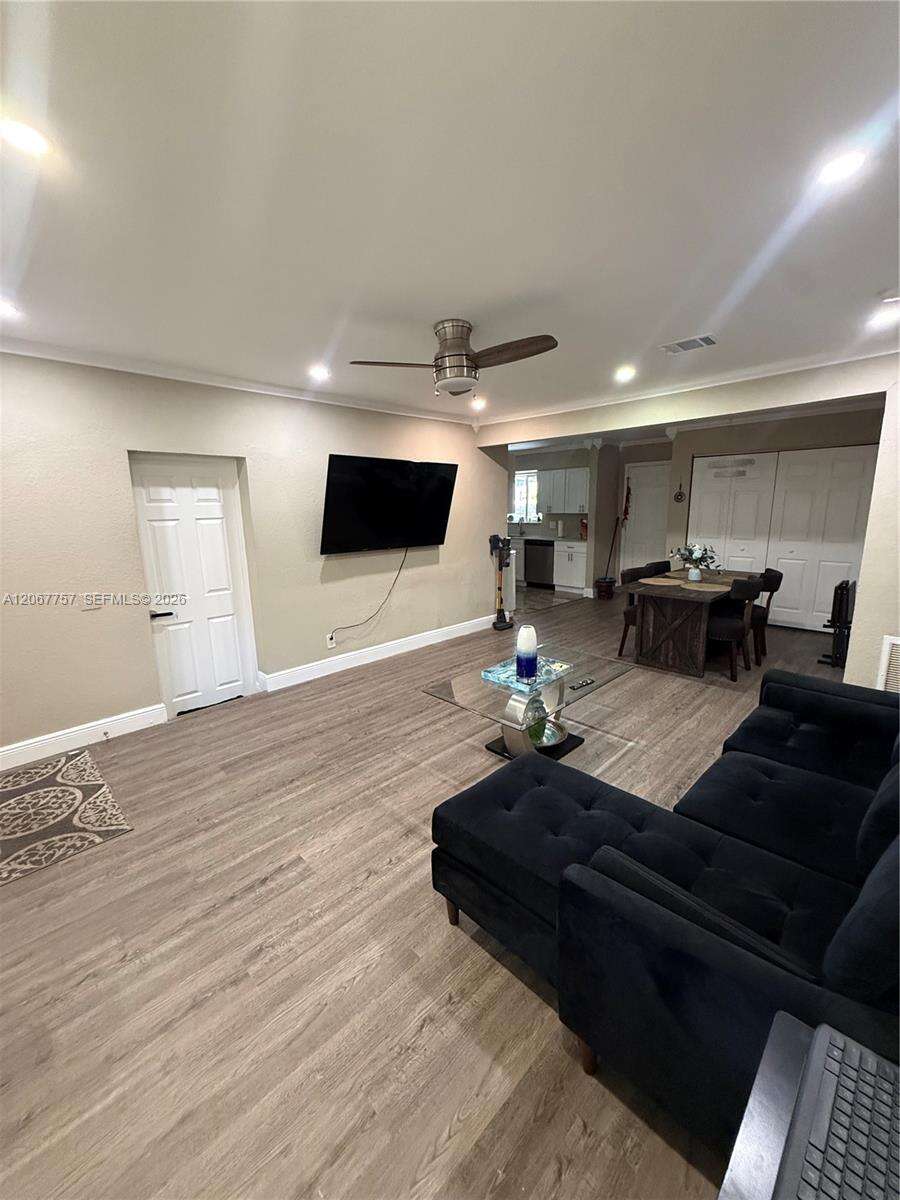 Hollywood | 2411 Wiley St N/A | Picture 8