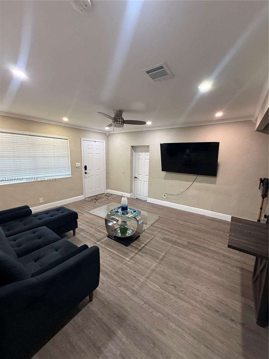 Hollywood | 2411 Wiley St N/A | Picture 9