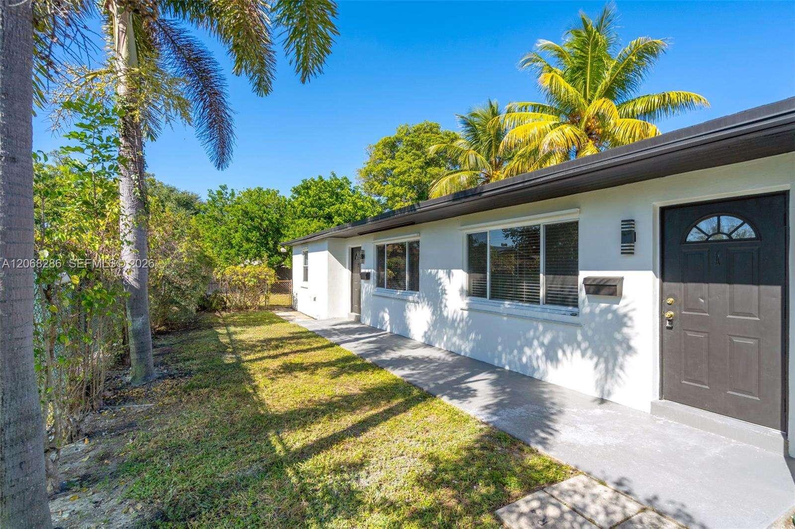 Hallandale Beach |   Unit #1-2 | Picture 1