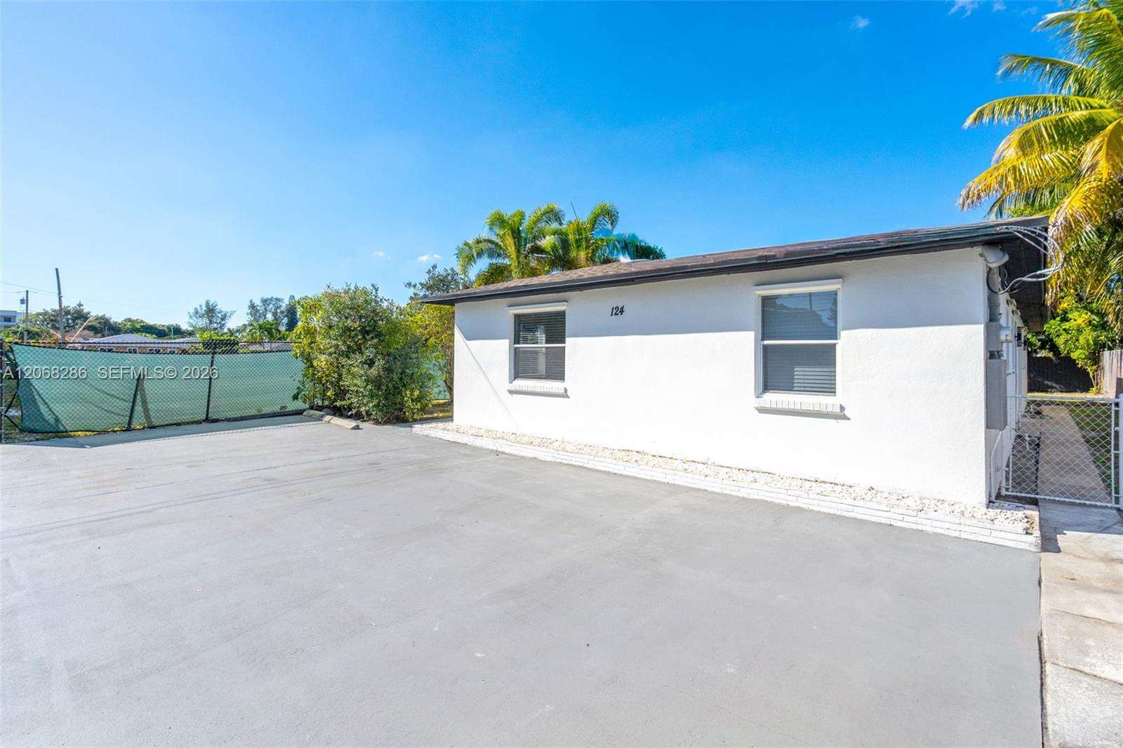Hallandale Beach |   Unit #1-2 | Picture 4