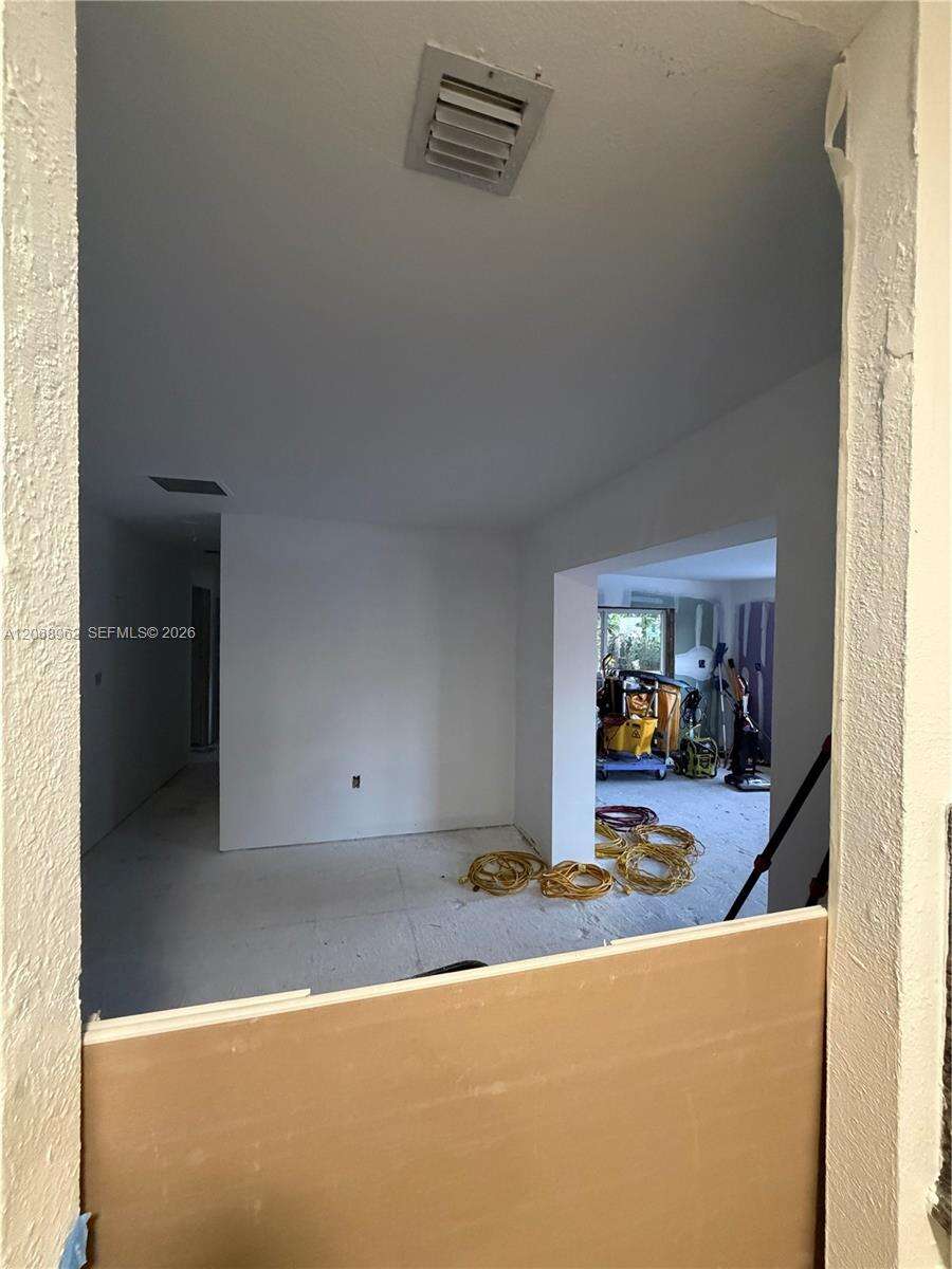 Miami | 15171 70th St N/A | Picture 14