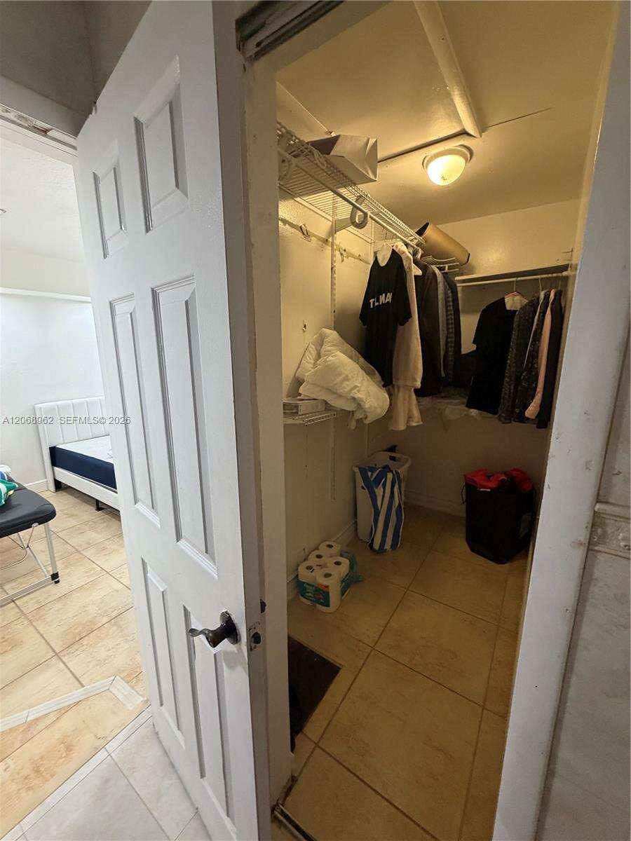 Miami | 15171 70th St N/A | Picture 19
