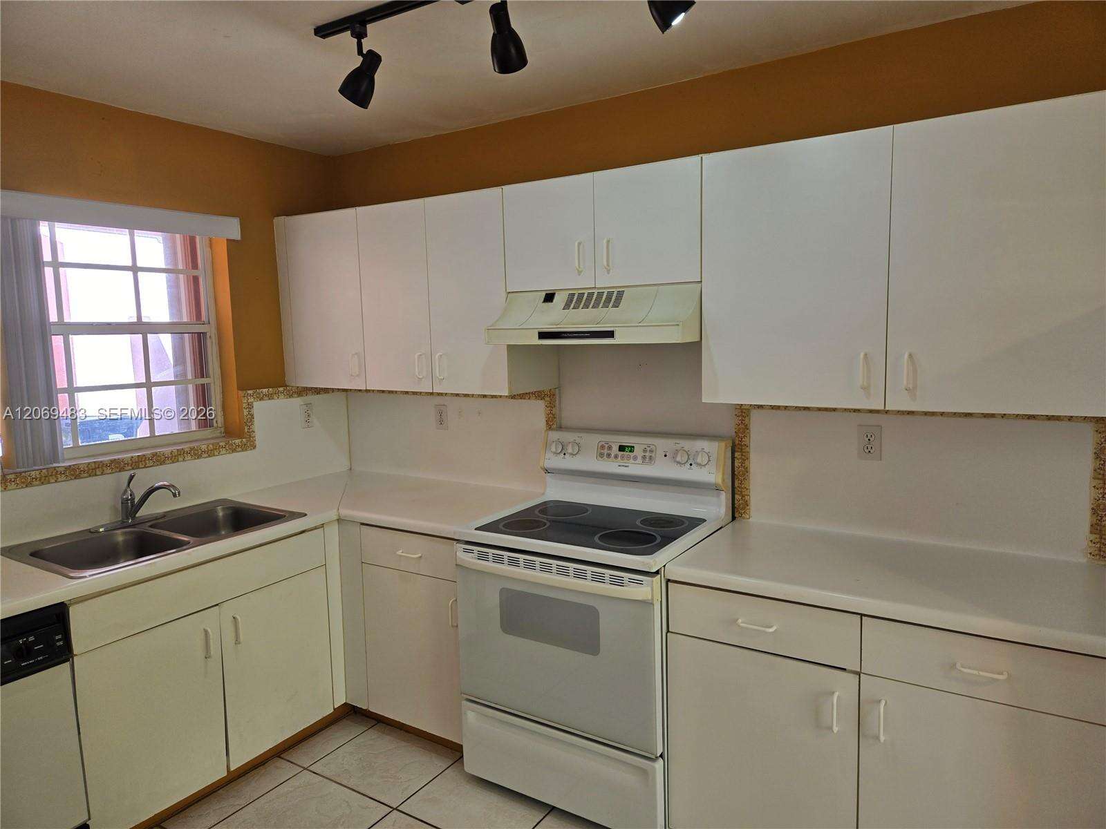 Miami | 15416 50th Ter N/A | Picture 10
