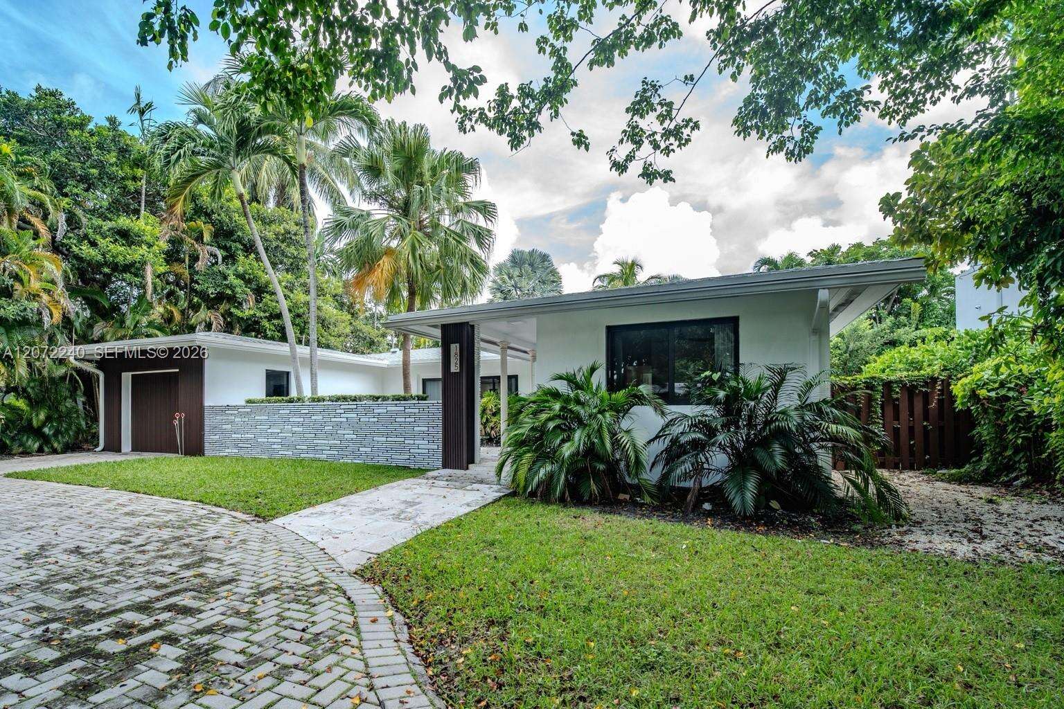 North Miami | 1825 Alamanda Dr N/A | Picture 23