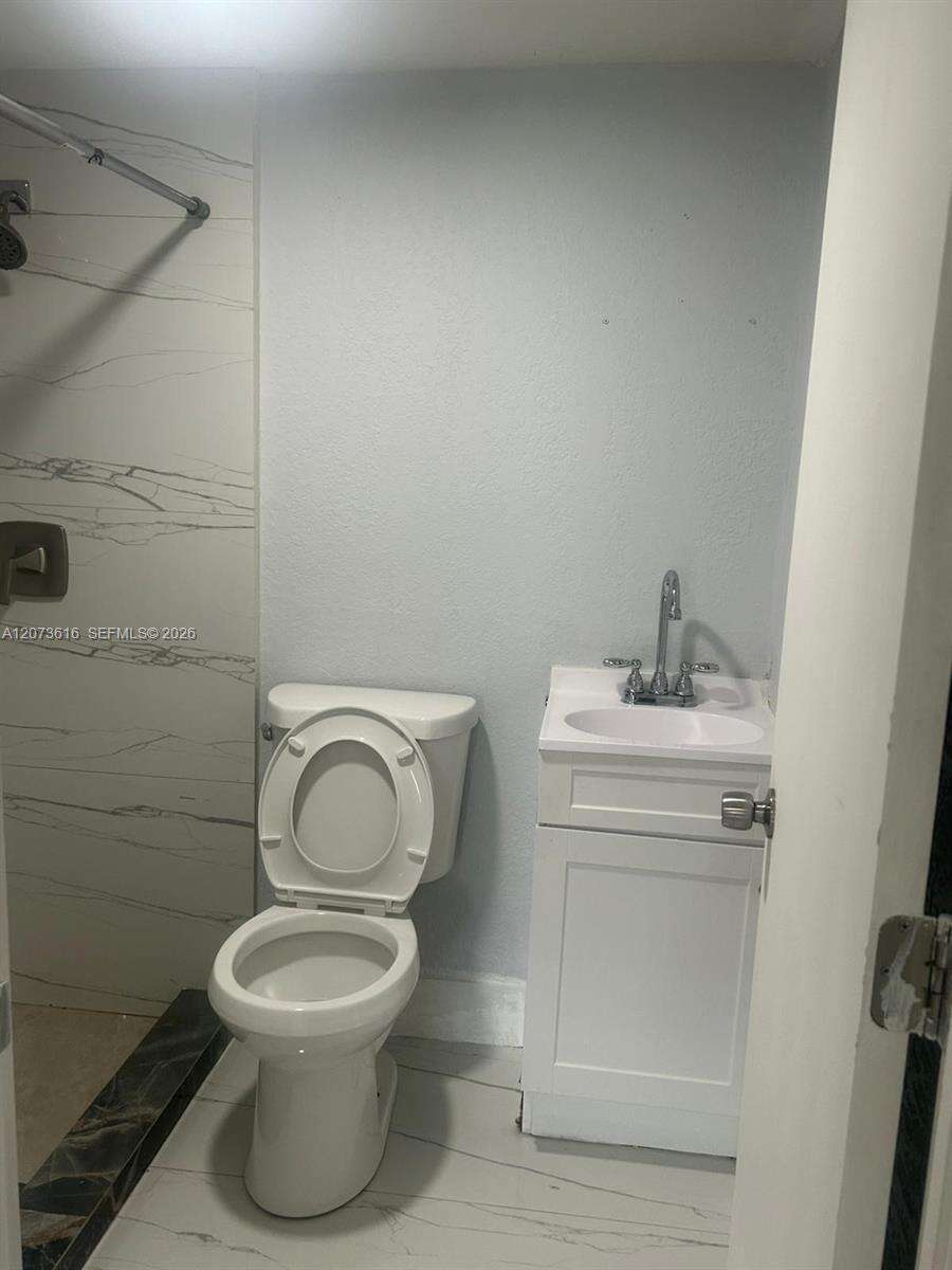 Miami | 2500 91st St N/A | Picture 12