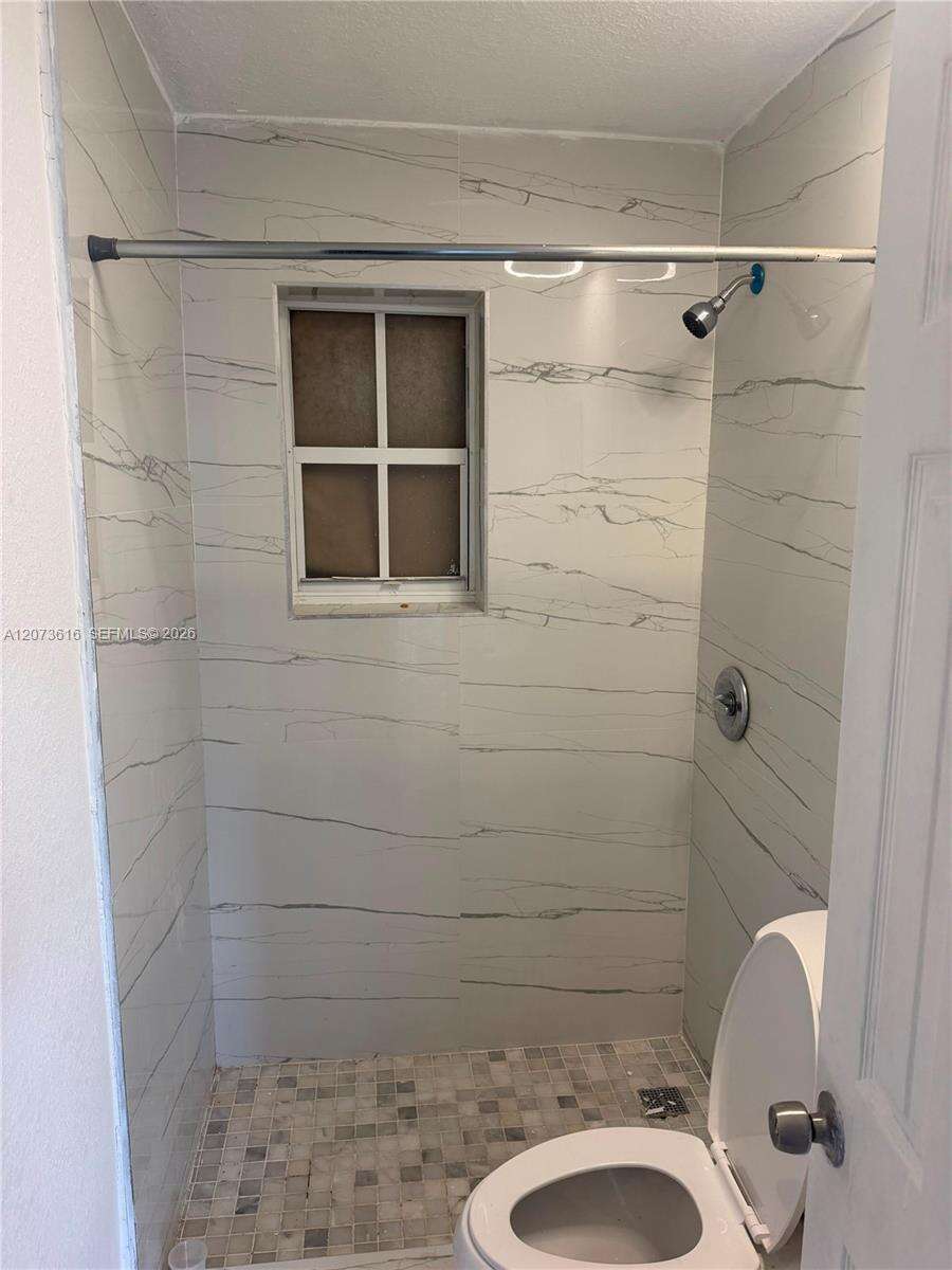 Miami | 2500 91st St N/A | Picture 18