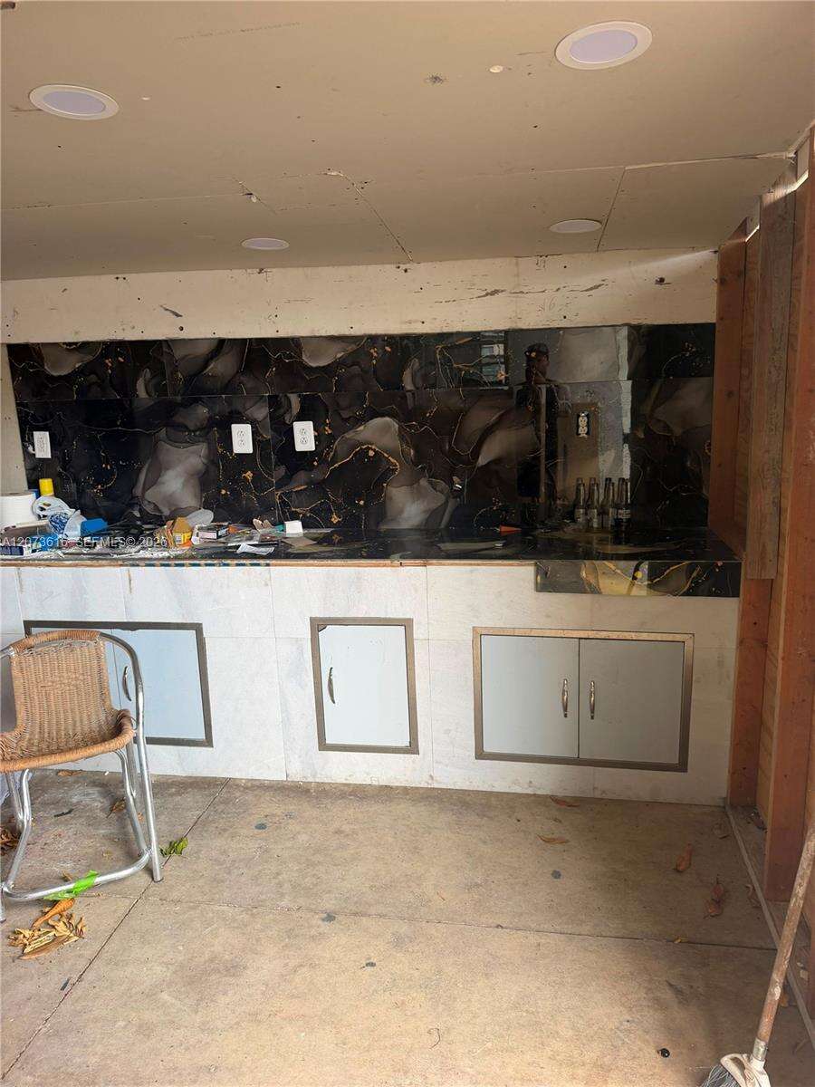 Miami | 2500 91st St N/A | Picture 22