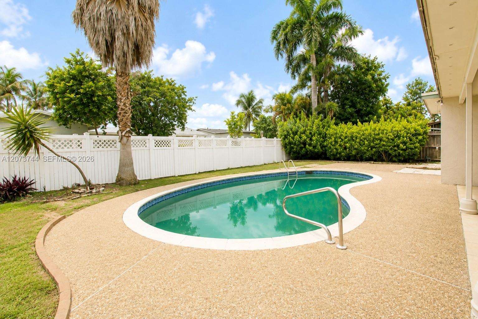 Pembroke Pines | 1060 Douglas Rd N/A | Picture 24