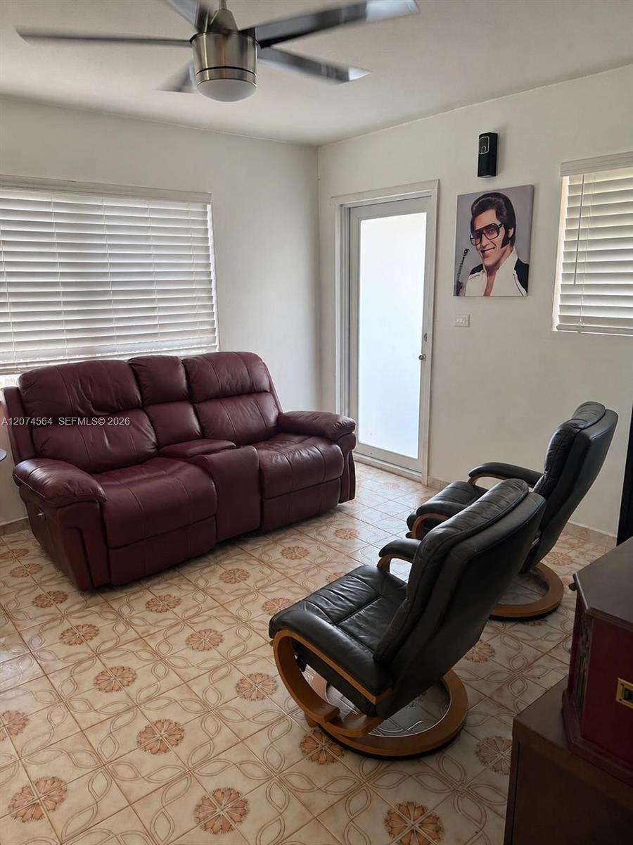 Miami | 3010 32nd St N/A | Picture 1