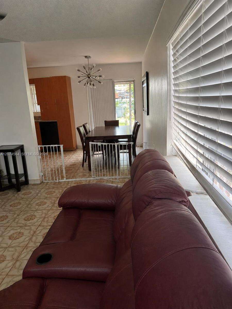 Miami | 3010 32nd St N/A | Picture 2