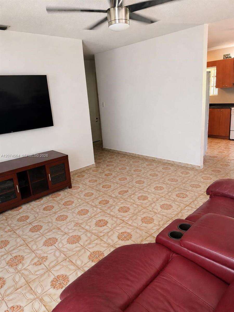 Miami | 3010 32nd St N/A | Picture 4