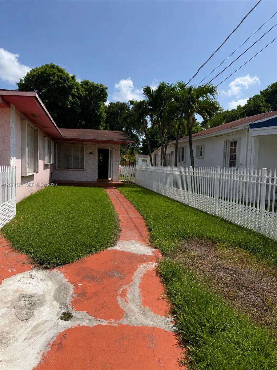 Miami | 3010 32nd St N/A | Picture 6
