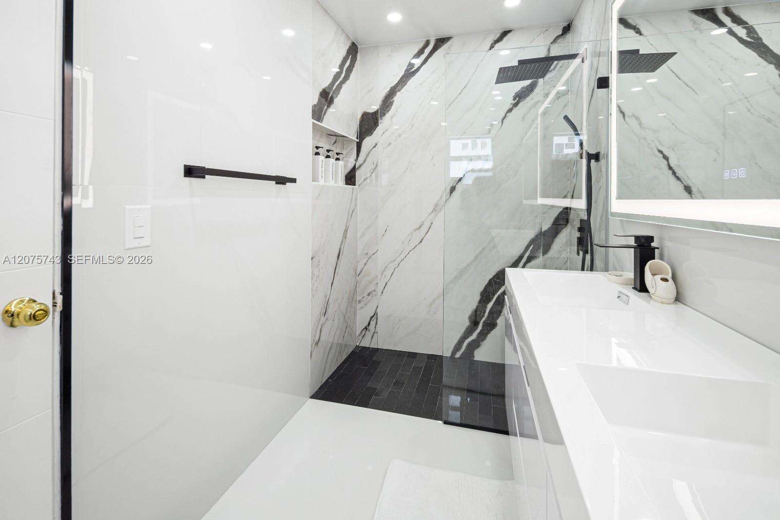 Miami Beach | 1460 Marseille Dr N/A | Picture 3