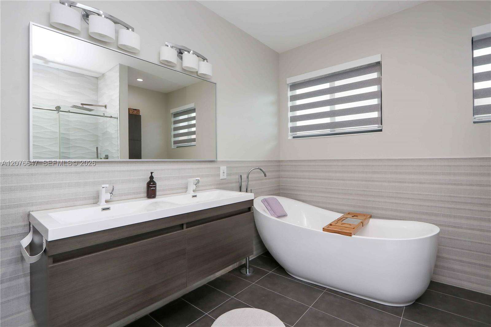 Miami | 3018 17th St N/A | Picture 19