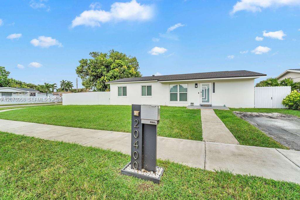 Miami Gardens | 20400 38th Ct N/A | Picture 1