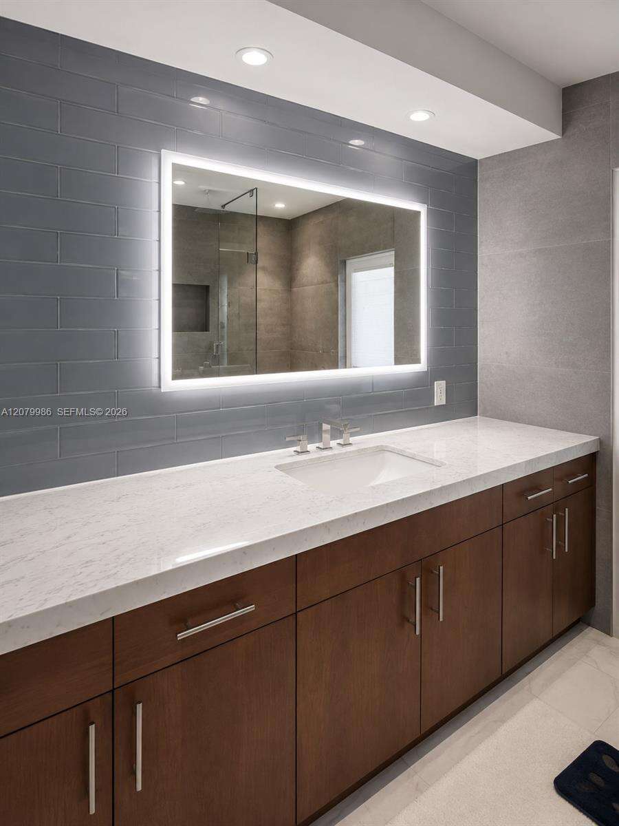 Fort Lauderdale | 2421 13th St N/A | Picture 19
