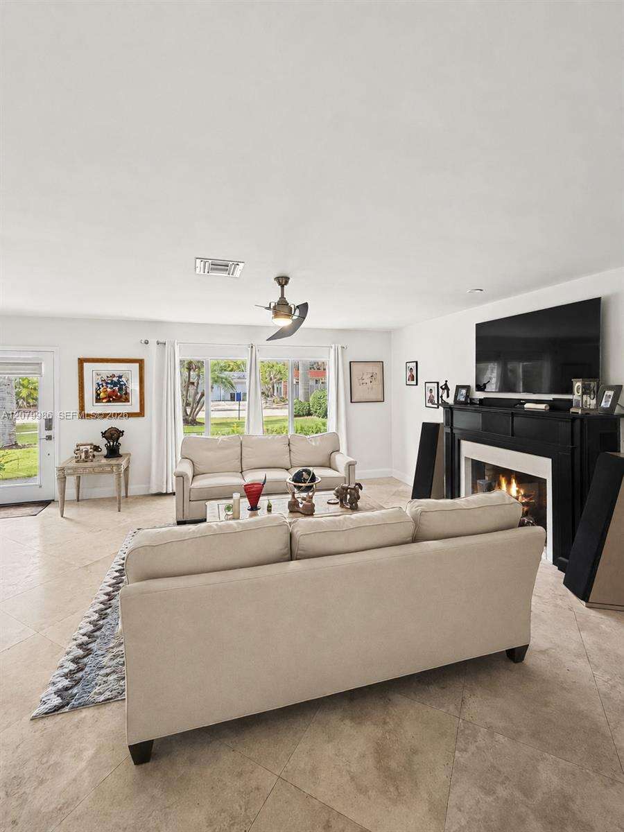 Fort Lauderdale | 2421 13th St N/A | Picture 33
