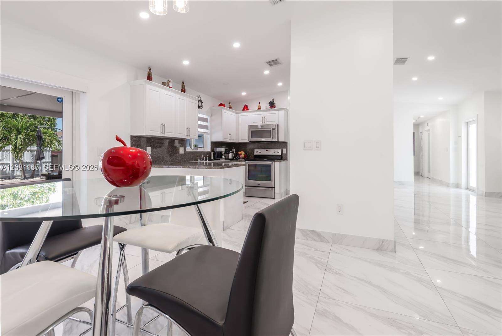 Miami | 12485 220th St N/A | Picture 12