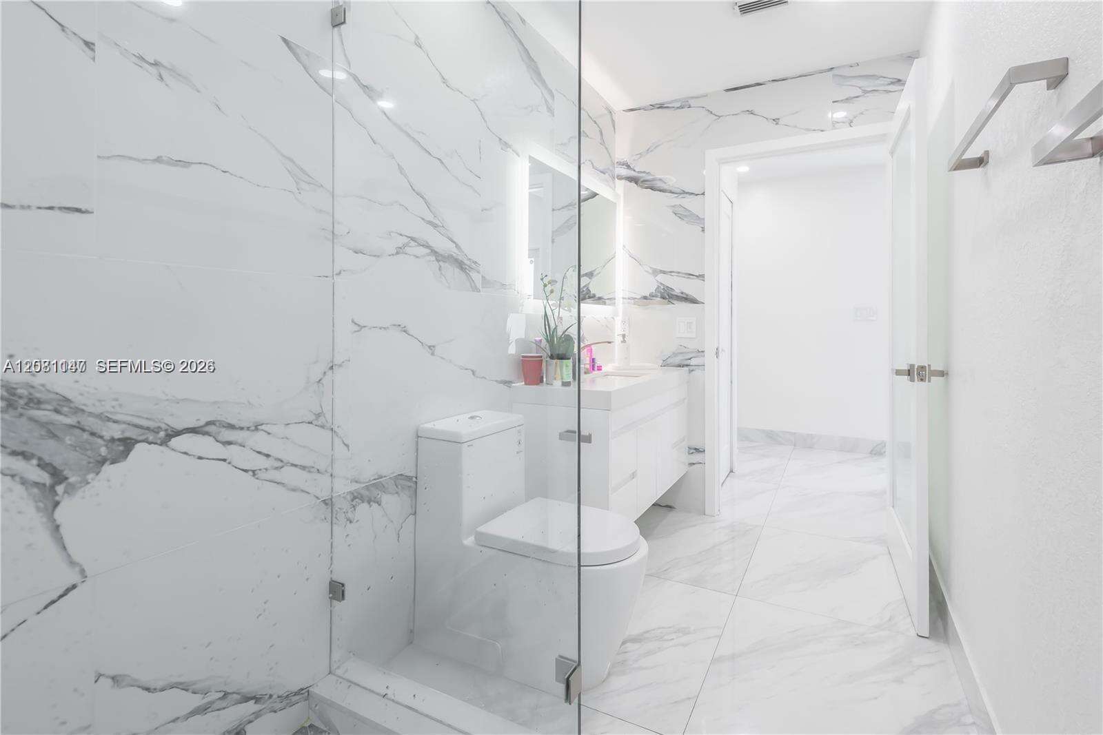Miami | 12485 220th St N/A | Picture 15