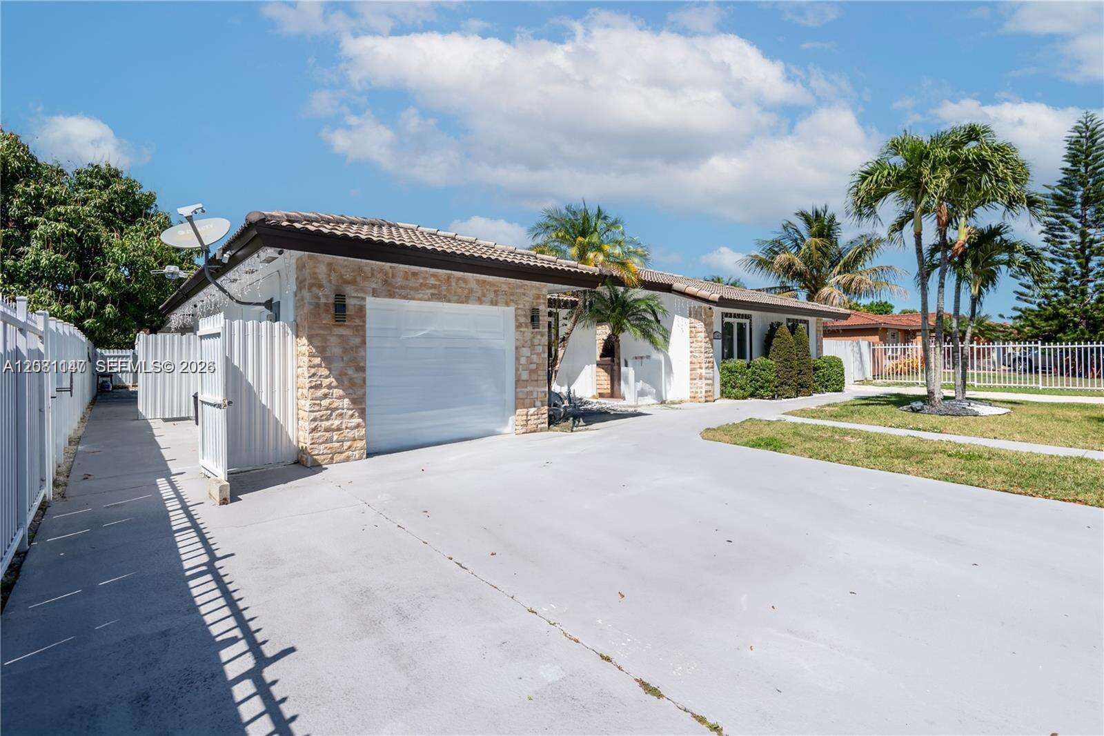 Miami | 12485 220th St N/A | Picture 3