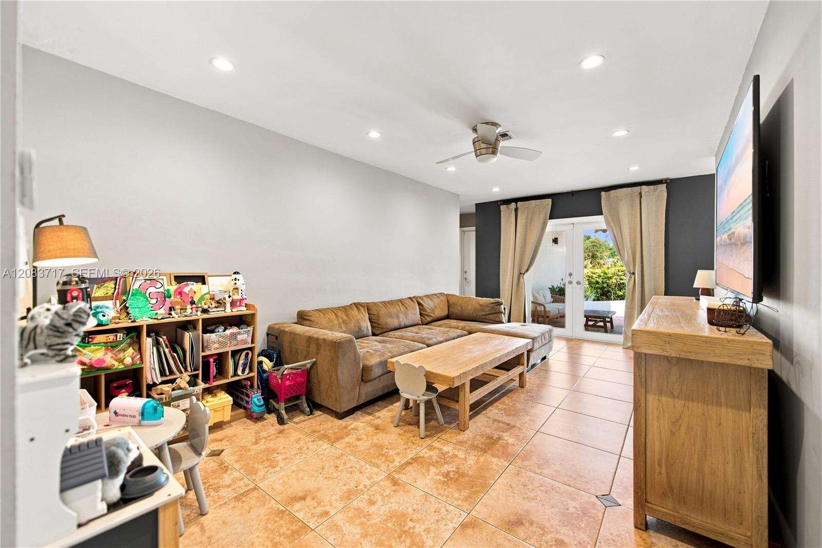 Hollywood | 1119 Buchanan St N/A | Picture 7