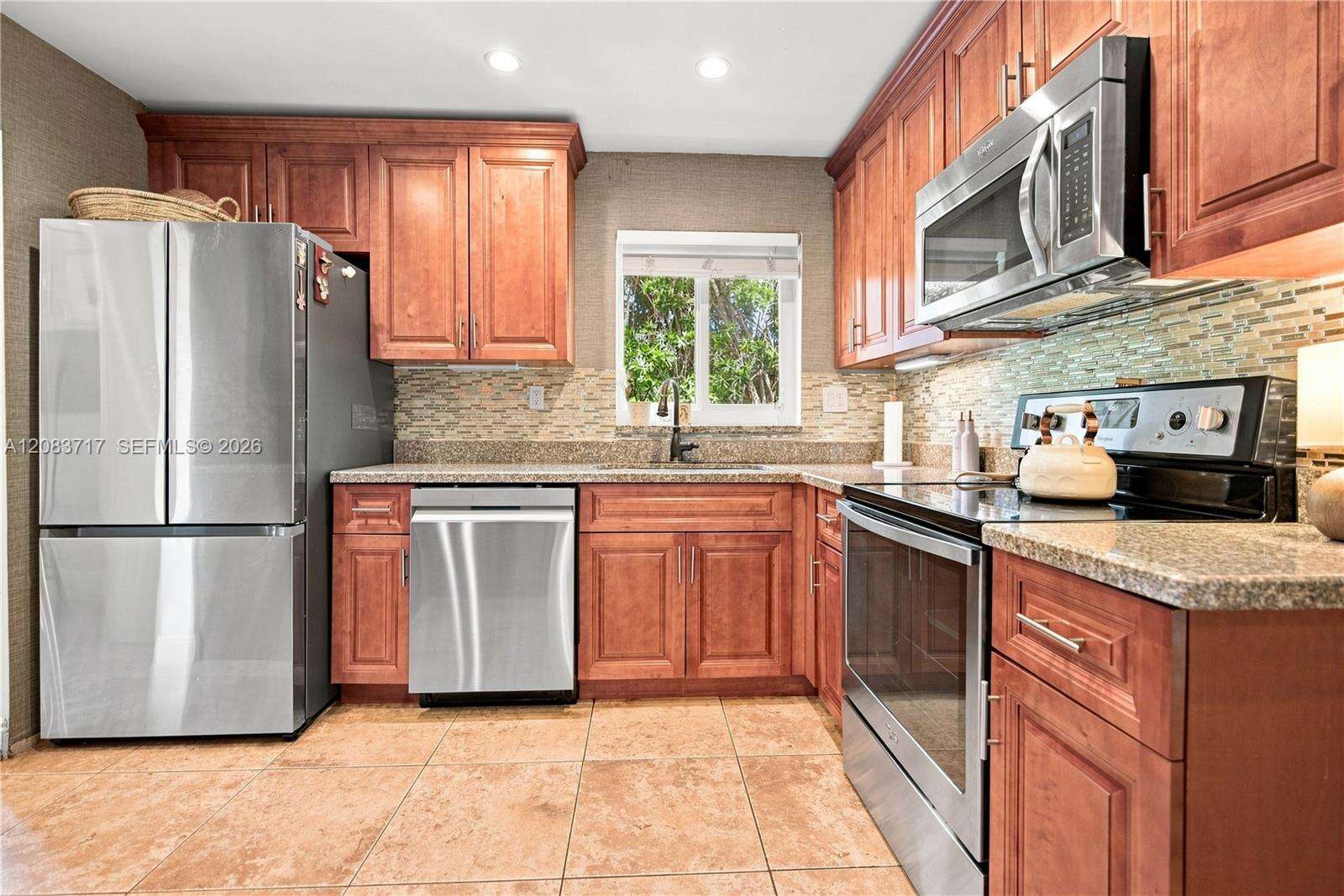 Hollywood | 1119 Buchanan St N/A | Picture 10
